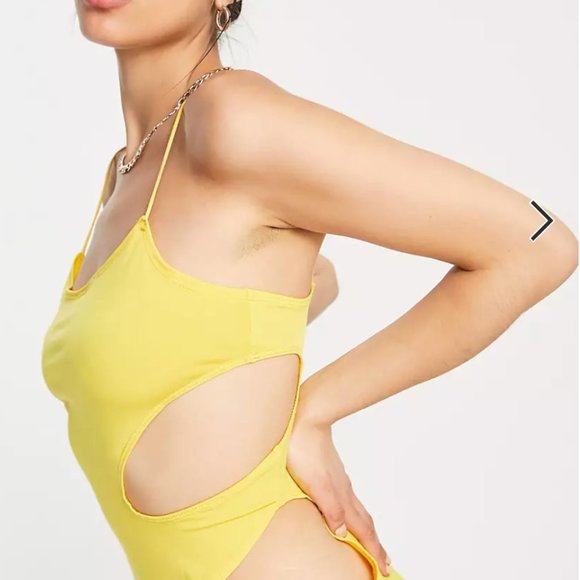 First Distraction The Label cut-out side midi dress with thigh slit in yellow - Picture 7 of 11